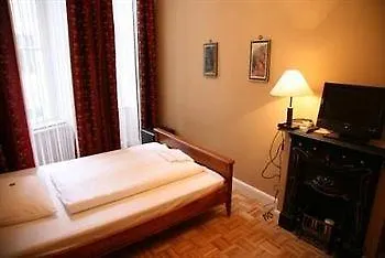 Hotel-Maison Am Olivaer Platz Berlin