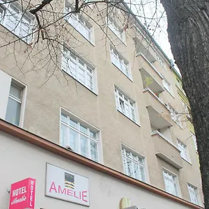 Amelie West Hotel